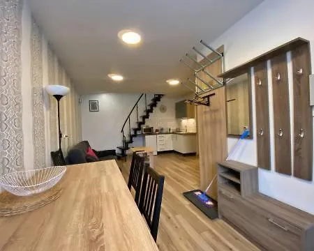 Invest Sowa A I B شقة شكلارسكا بوريبا